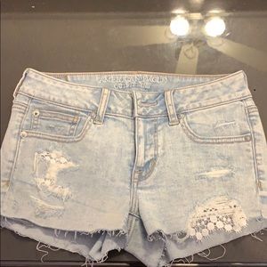 American eagle light wash denim shorts